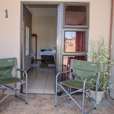 Oceanlife Guesthouse And Restaurant Luederitz Eksteriør bilde